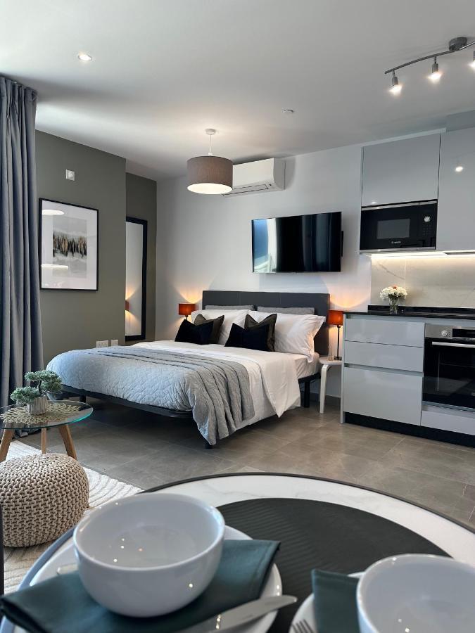 E1 Presidential Studios On High Floor With Stunning Sea Views Gibraltar Eksteriør billede