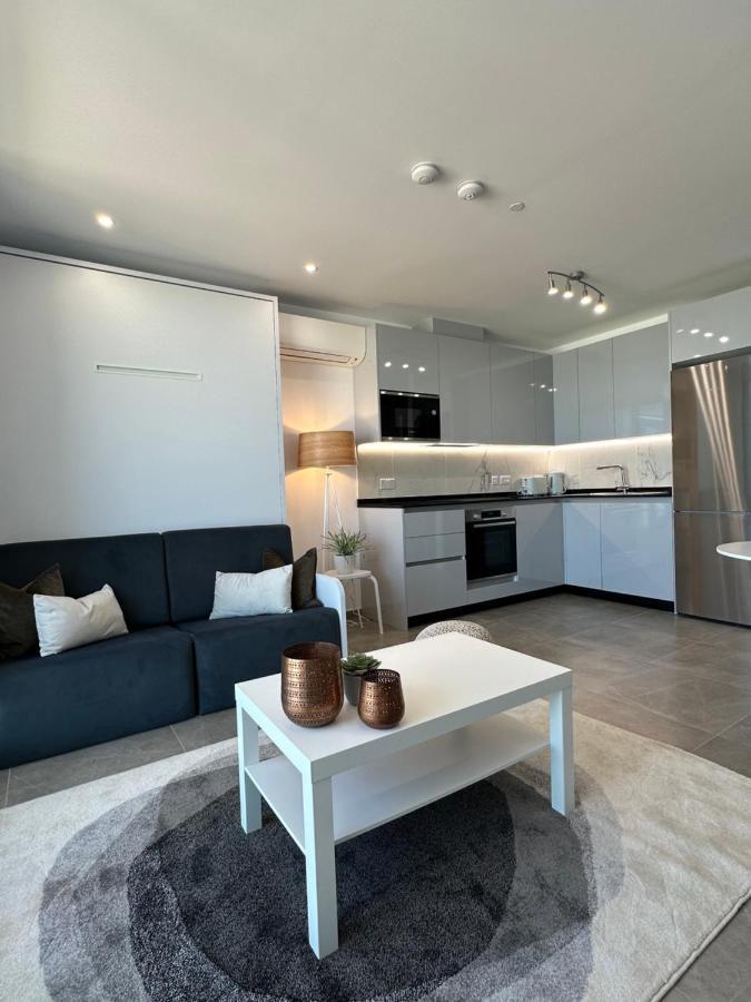E1 Presidential Studios On High Floor With Stunning Sea Views Gibraltar Eksteriør billede