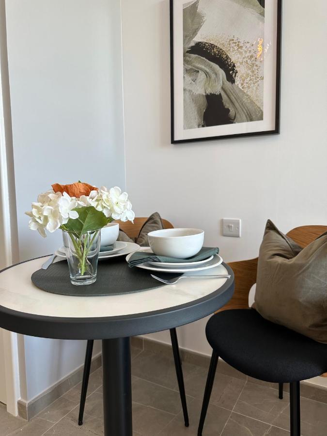E1 Presidential Studios On High Floor With Stunning Sea Views Gibraltar Eksteriør billede